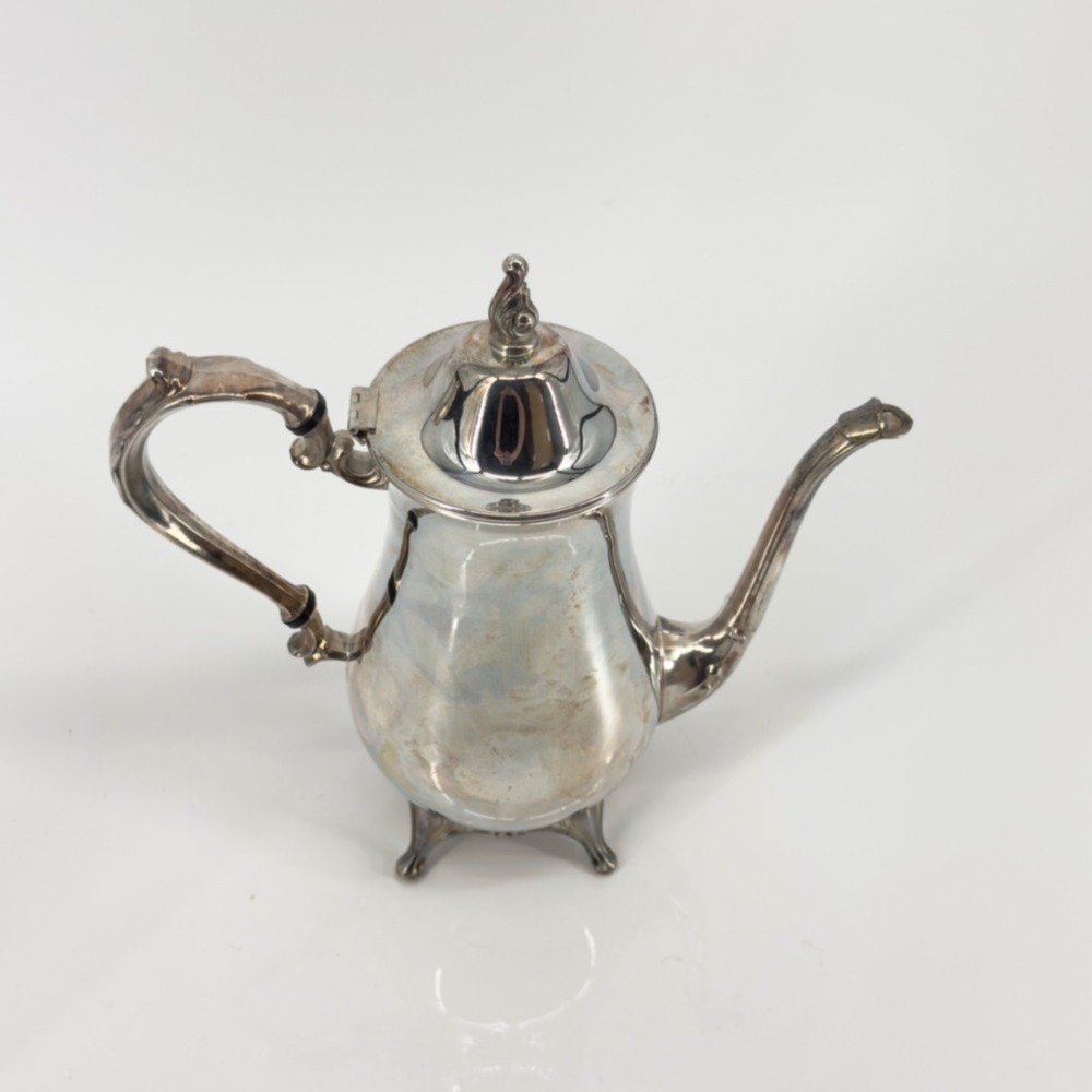 Oneida Silver Plated Coffee Pot Vintage Footed Tea Server with Hinged Lid